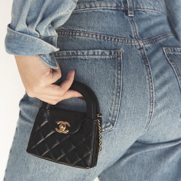 8️⃣2️⃣9️⃣2️⃣CHANEL 23K Micro Kelly Shopping bag - Picture 1 of 2